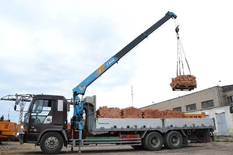 Сила технологий: преимущества разгрузки фур манипулятором